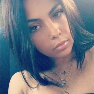 Meet your Posher, Alana